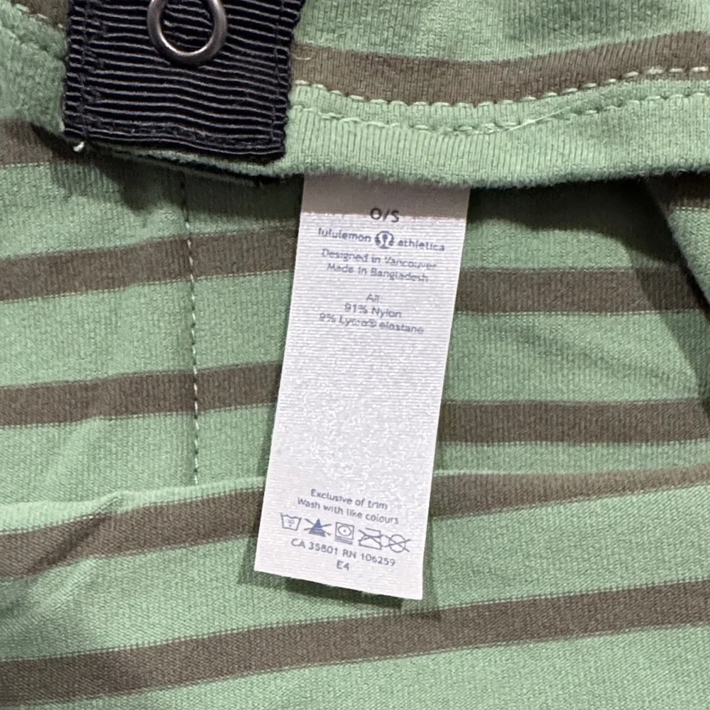 Lululemon Vinyasa Scarf NWOT DEEN Deenie Stripe Desert Olive Fatigue Green Rulu